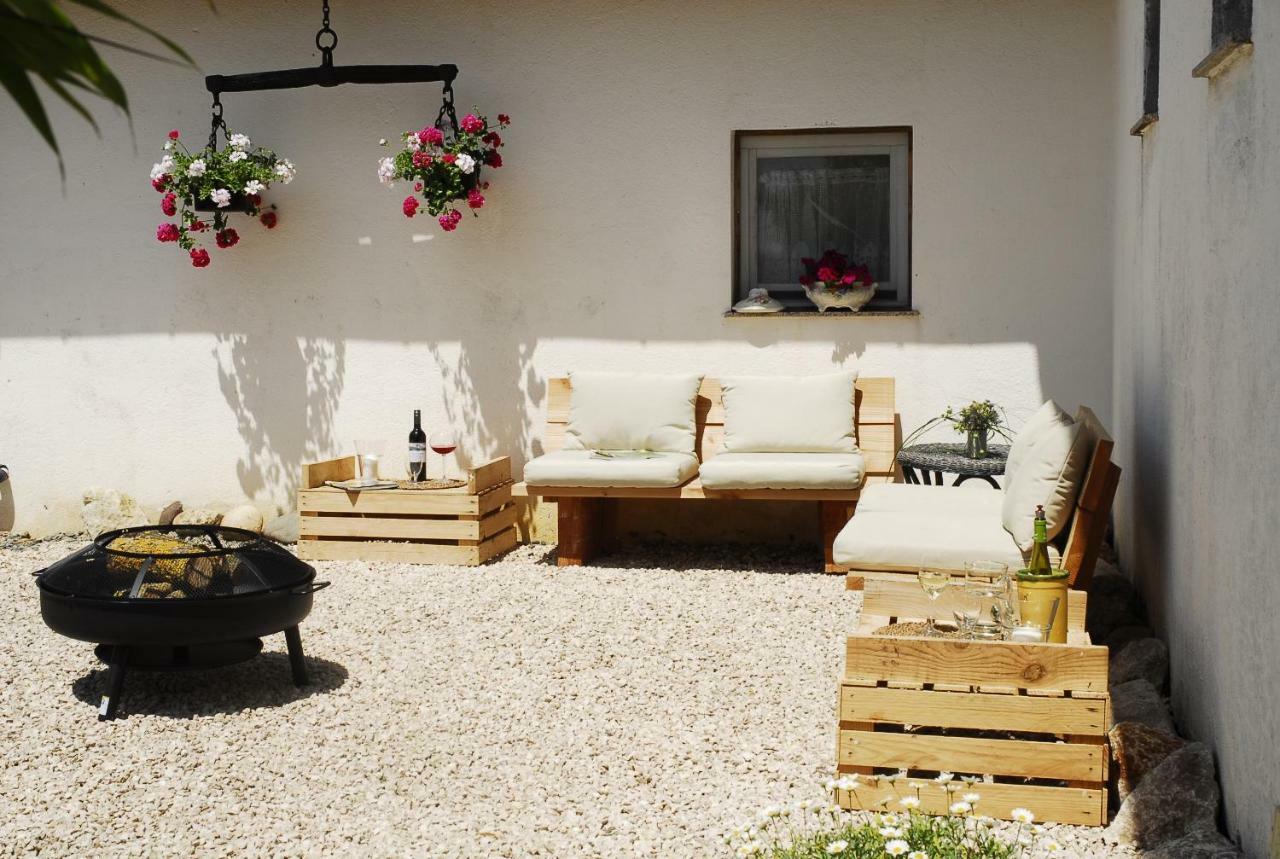 Ferienwohnung Au Pajot Ambax エクステリア 写真