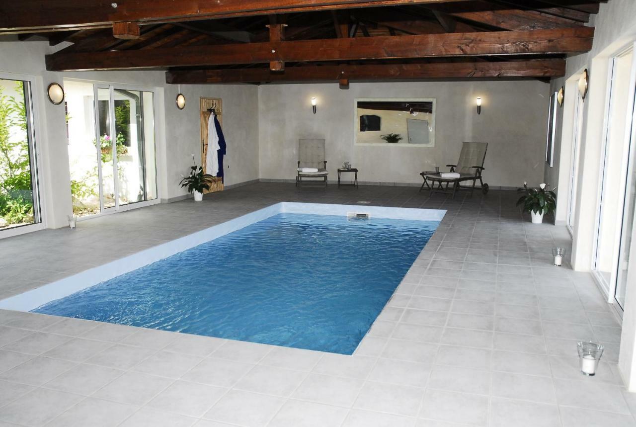 Ferienwohnung Au Pajot Ambax エクステリア 写真